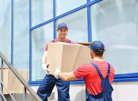 Local removal truck hire for flats, houses, and offices