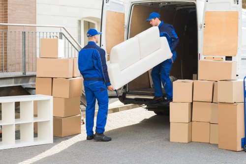 House removals support for domestic moving
